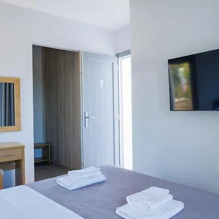 Blue Sea Paros מלון